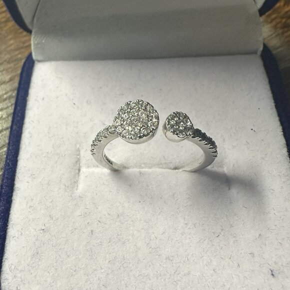 Sterling Silver CZ Stones Circle Ladies Open Ring, size 6, never used - Picture 1 of 3